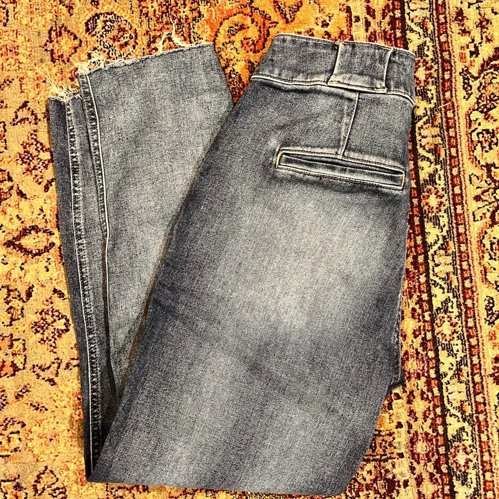 FINAL PRICE Holister Ulta High Rise Mom Jeans